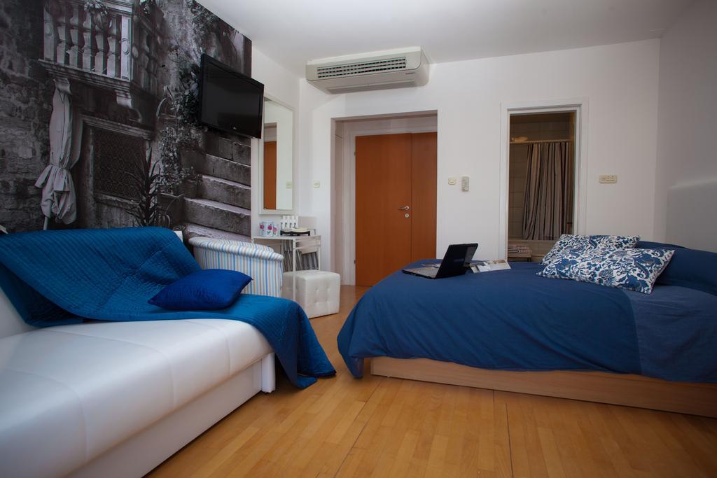 Makarska City Bay Studios Exterior photo
